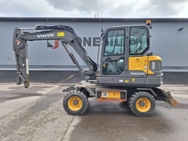 Volvo EW60E VÄHÄN AJETTU