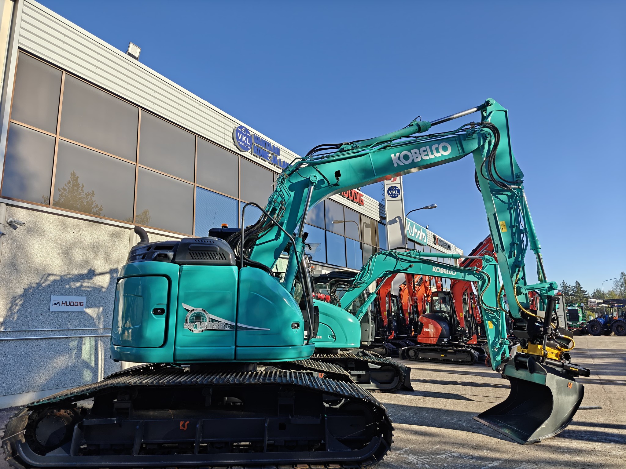 Kobelco Tuusulan toimipisteellä.