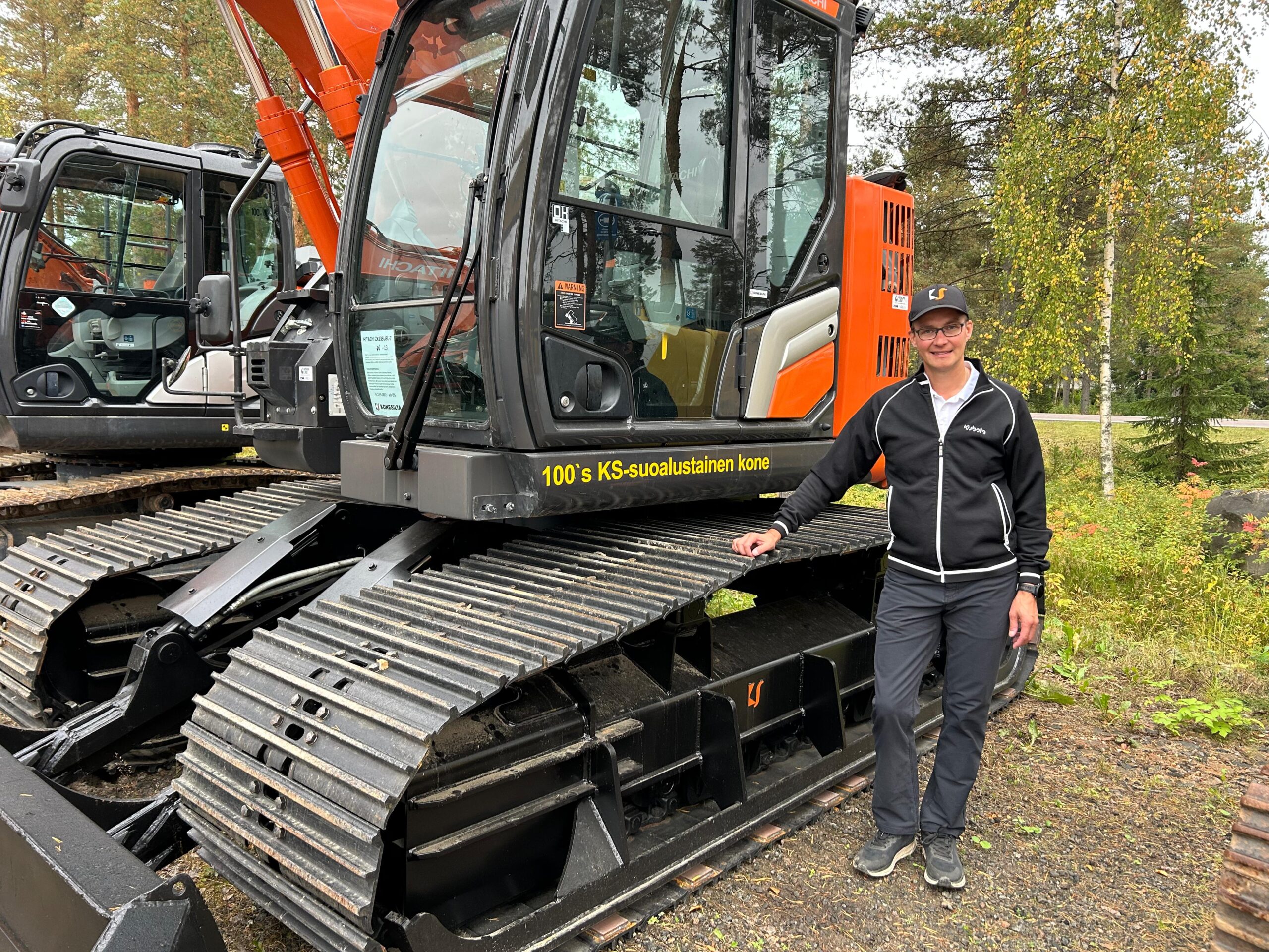 Ville Kyllönen, Konesillan toimitusjohtaja, KS-erikoisalustan vieressä.