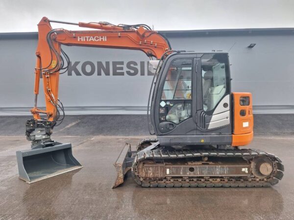 Hitachi ZX85US-5 PYÖRITTÄJÄLLÄ