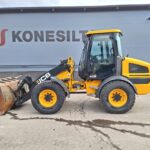 JCB 409 AURA, HIEKOITIN YM.