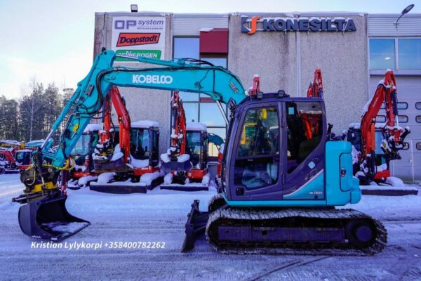 Kobelco SK75SR-3E PYÖRITTÄJÄLLÄ