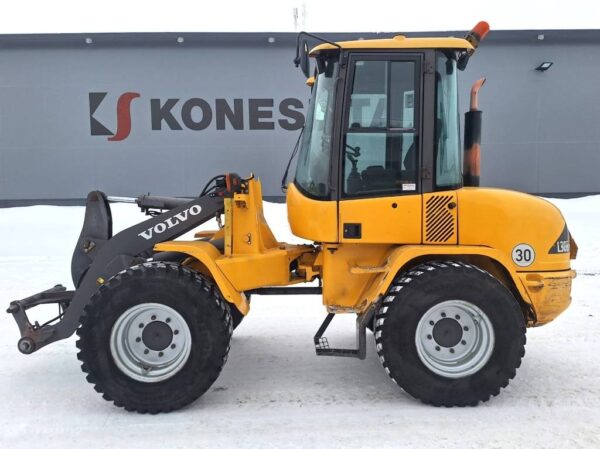 Volvo L30B WEBASTO, VAAKA, HYVÄT RENKAAT