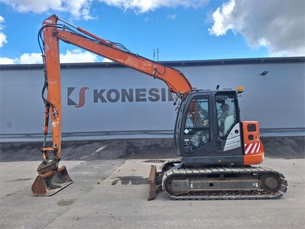Hitachi ZX85US-5 PITKÄLLÄ PUOMILLA