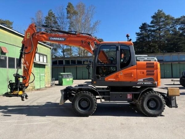 Doosan DX165W-5