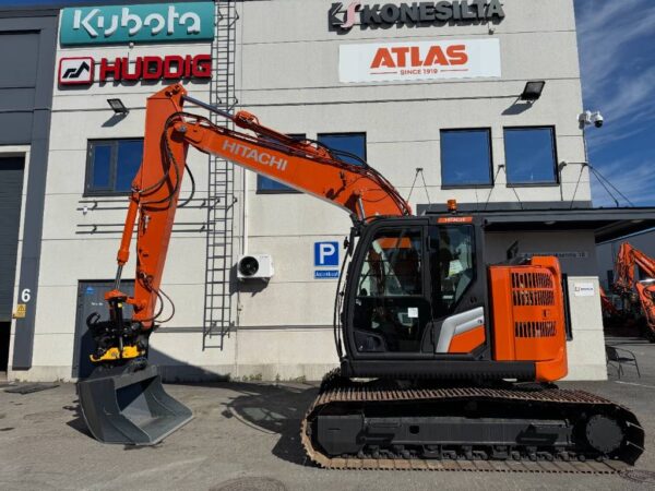 Hitachi ZX 135 US-7