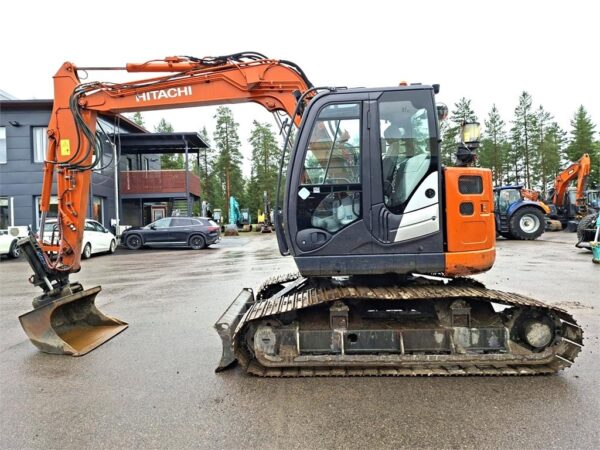 Hitachi ZX85USL-5  -SUOALUSTA-