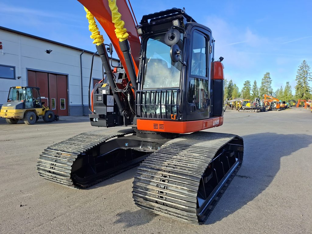 Kubota U145.