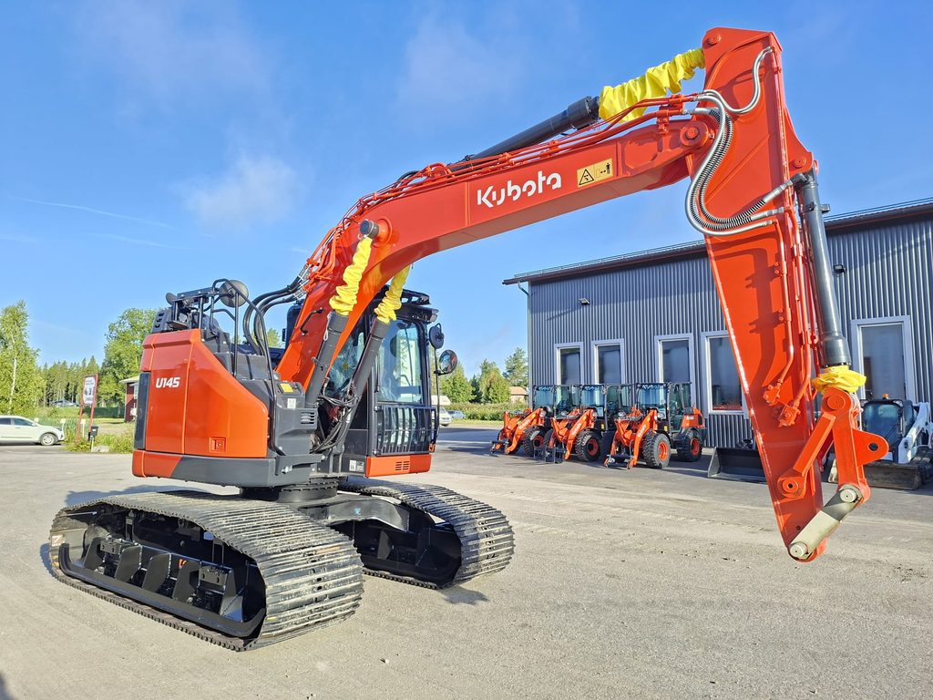 Kubota U145.