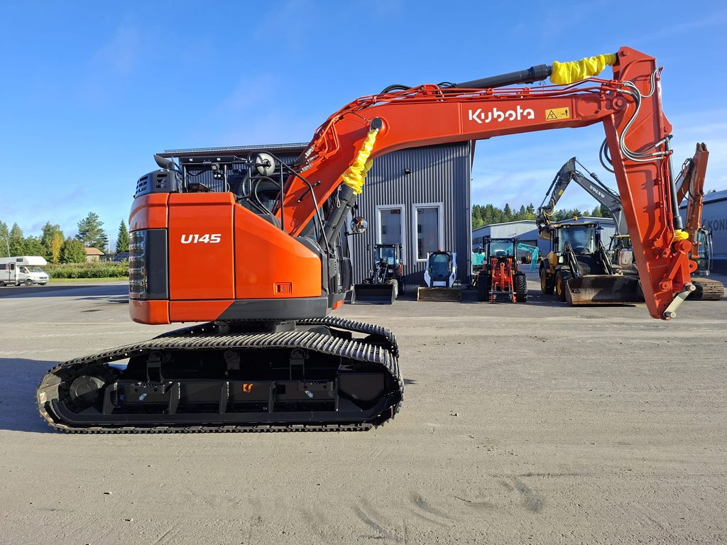 Kubota U145.