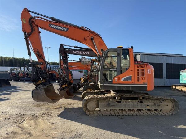 Doosan DX235LCR-5