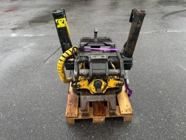 Engcon EC20 PIHDEILLÄ+KIINNIKE NTP10/NTP10