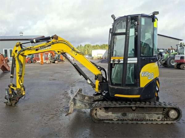 Yanmar VIO35 KALLISTAJALLA