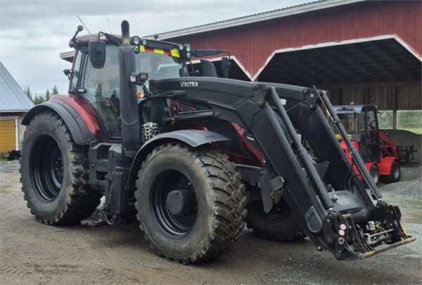 Valtra T174A