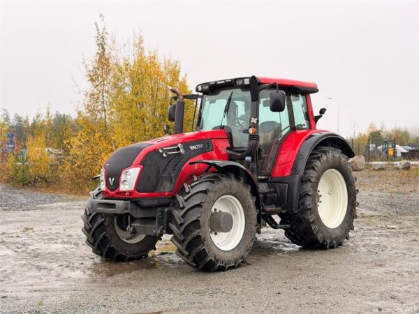 Valtra T213